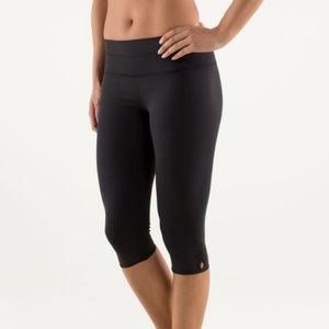 💖 Lululemon Black Bandha Crop Workout Pants